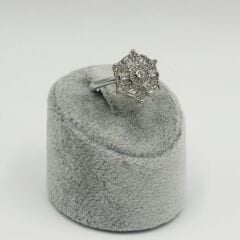 İsabel Gümüş Rengi Çiçek Model Taşlı Yüzük