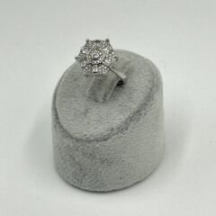 İsabel Gümüş Rengi Çiçek Model Taşlı Yüzük