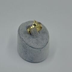 Shay Üçgen Detaylı Gold Yüzük