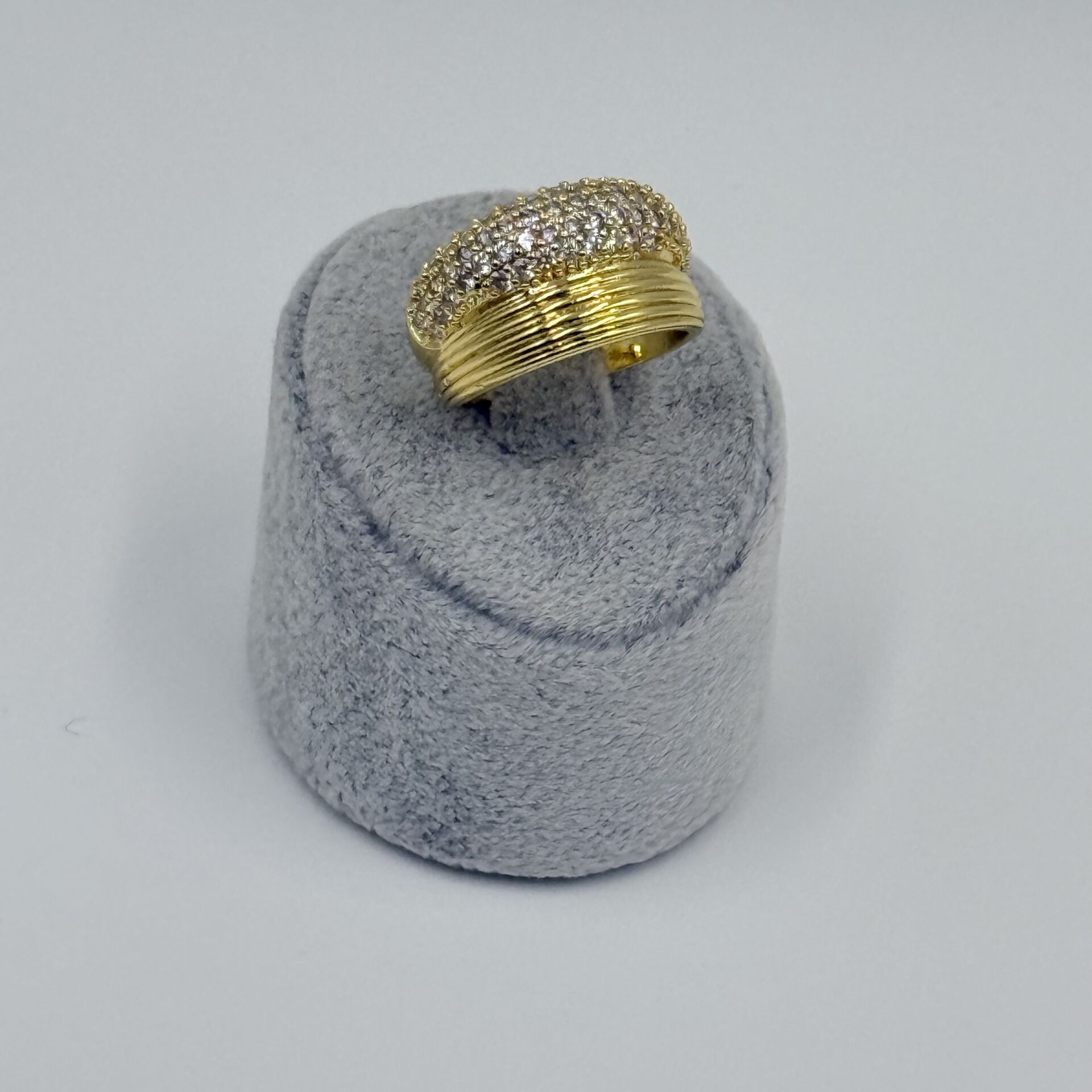 Veronica Gold Taşlı Yüzük