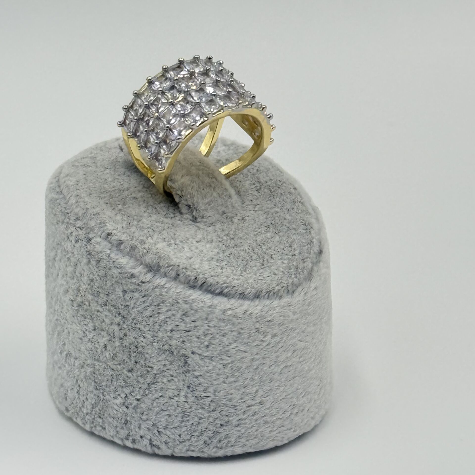 Virginia Gold Taşlı Yüzük