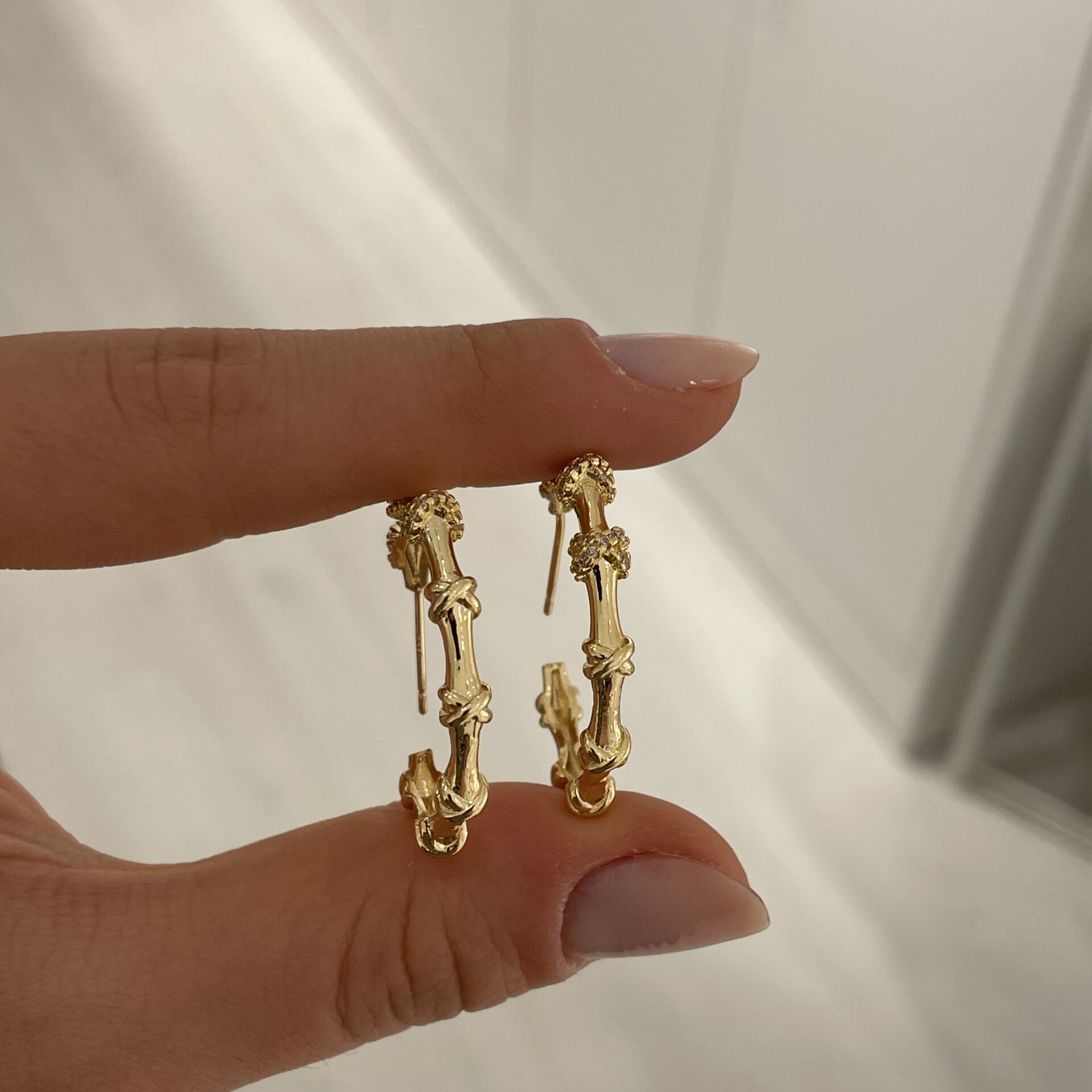 Stella taşlı küpe