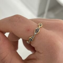 Lily taşlı yüzük