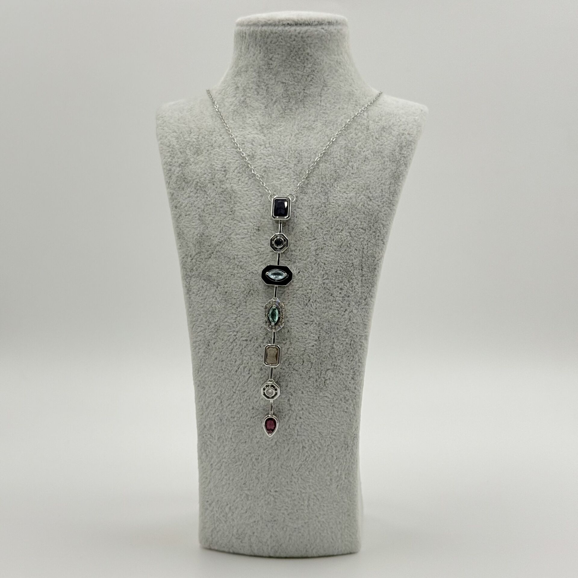 Gloria Sıralı Taşlı Gümüş Kolye