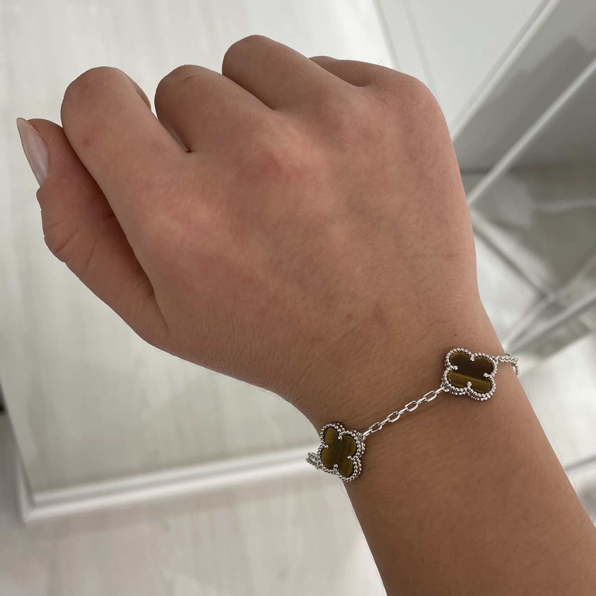 Kaplan gözü Gümüş Rengi 5’li Yonca Bileklik