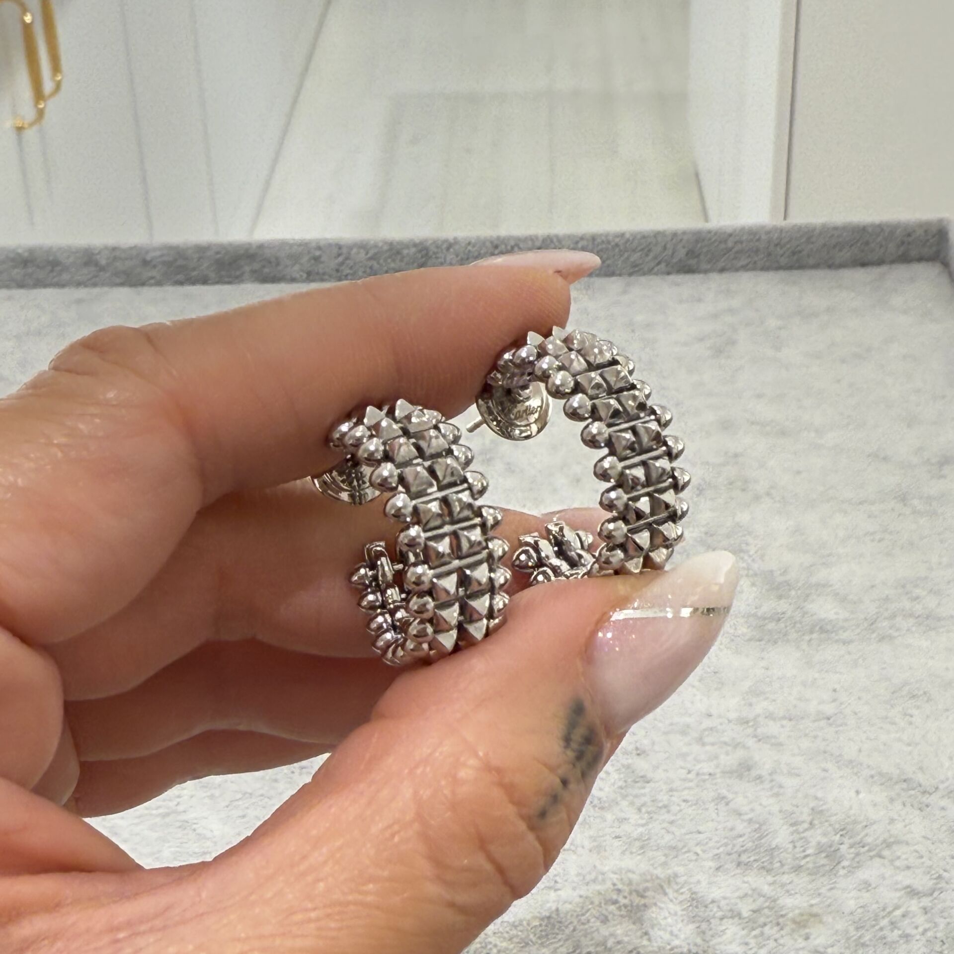 Cartie Clus Çift sıralı Gümüş rengi  Küpe