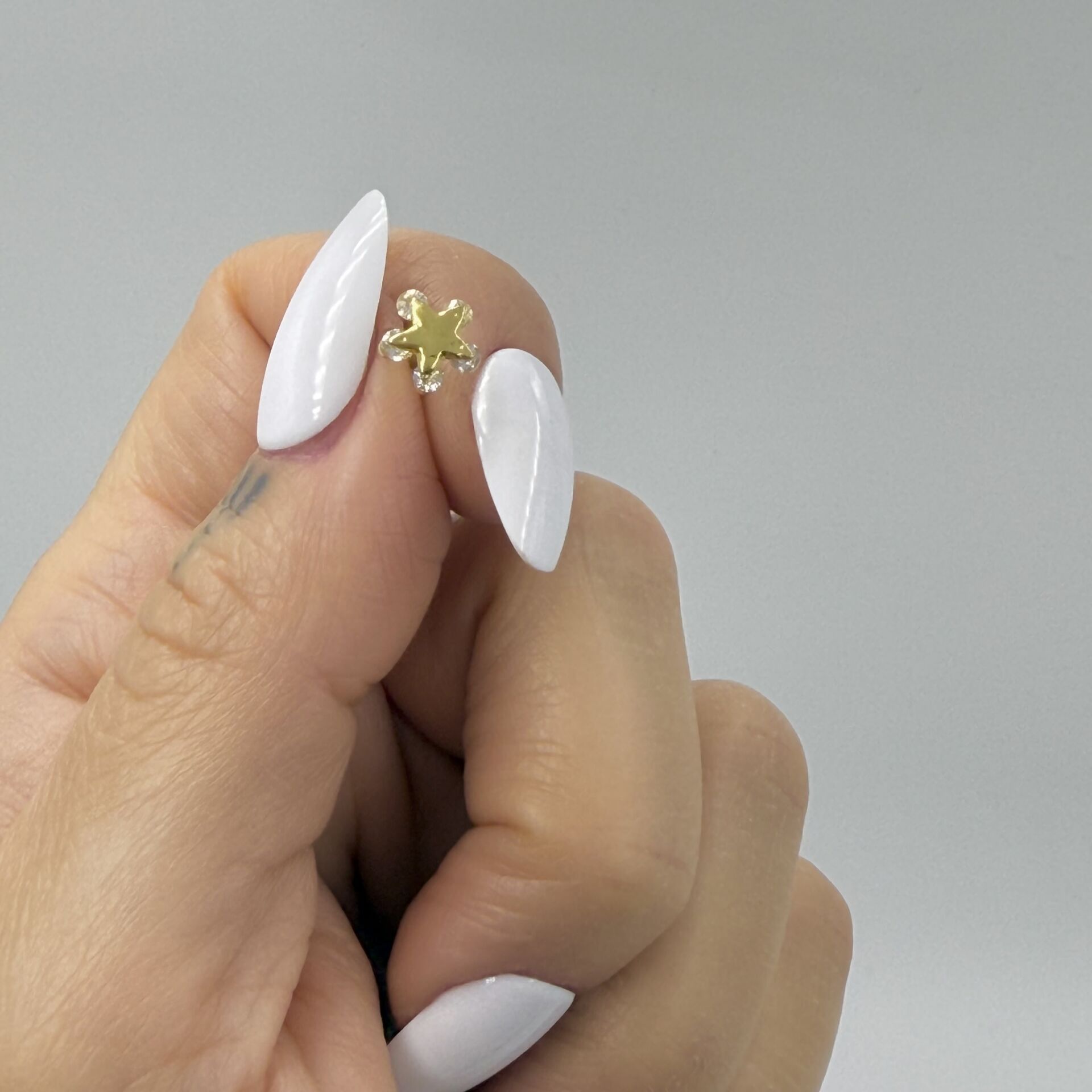 Yıldız ve taşlı gold Piercing