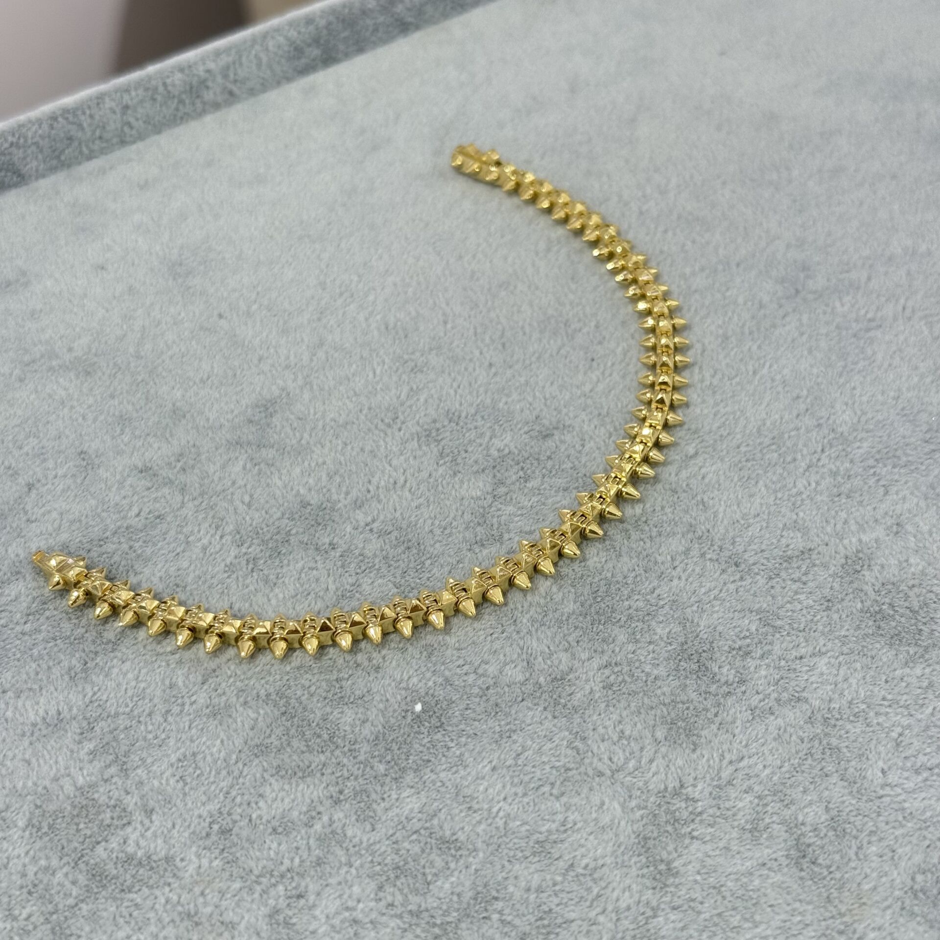 Cartie Clus Taşsız Gold Bilezik