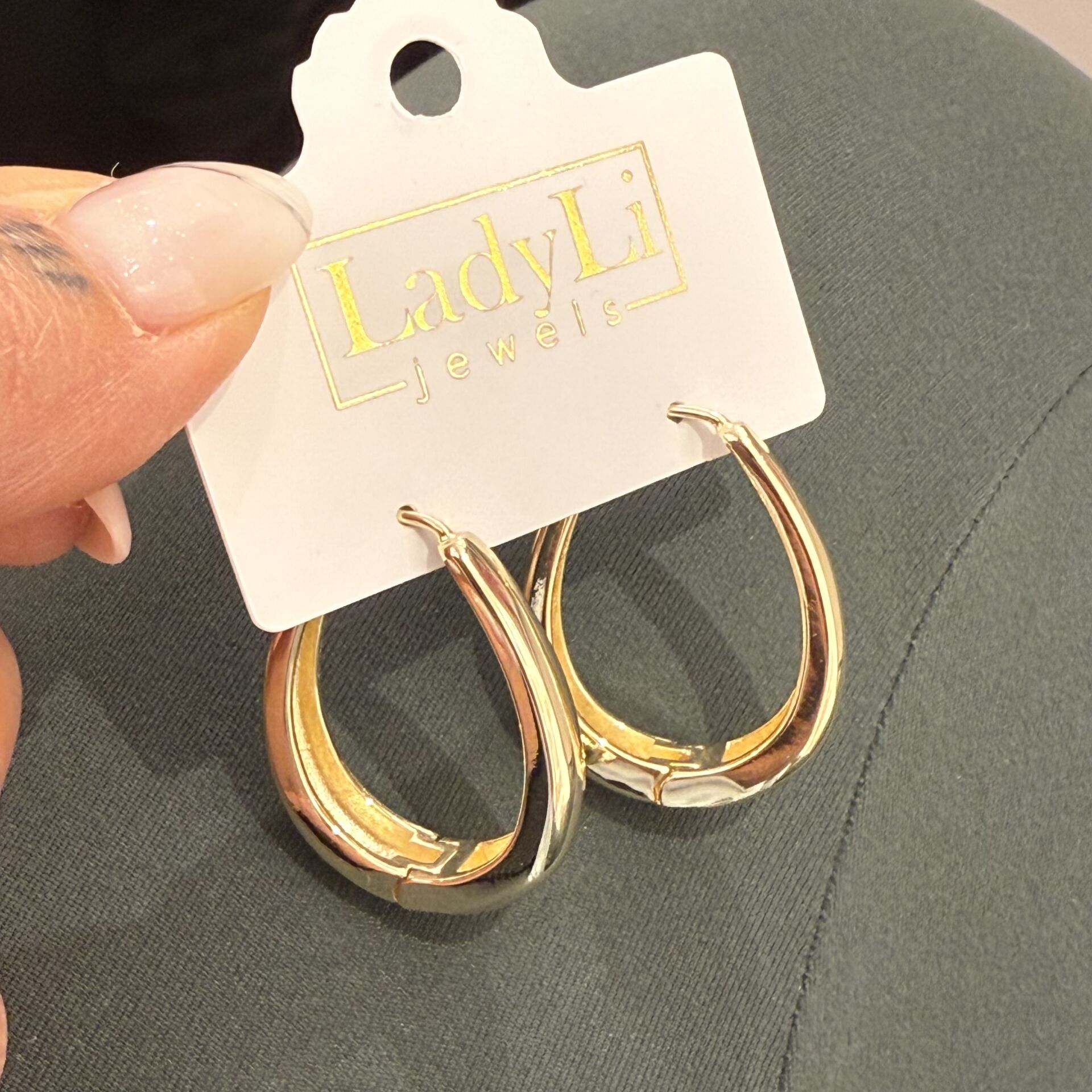 Lola Gold Halka Küpe