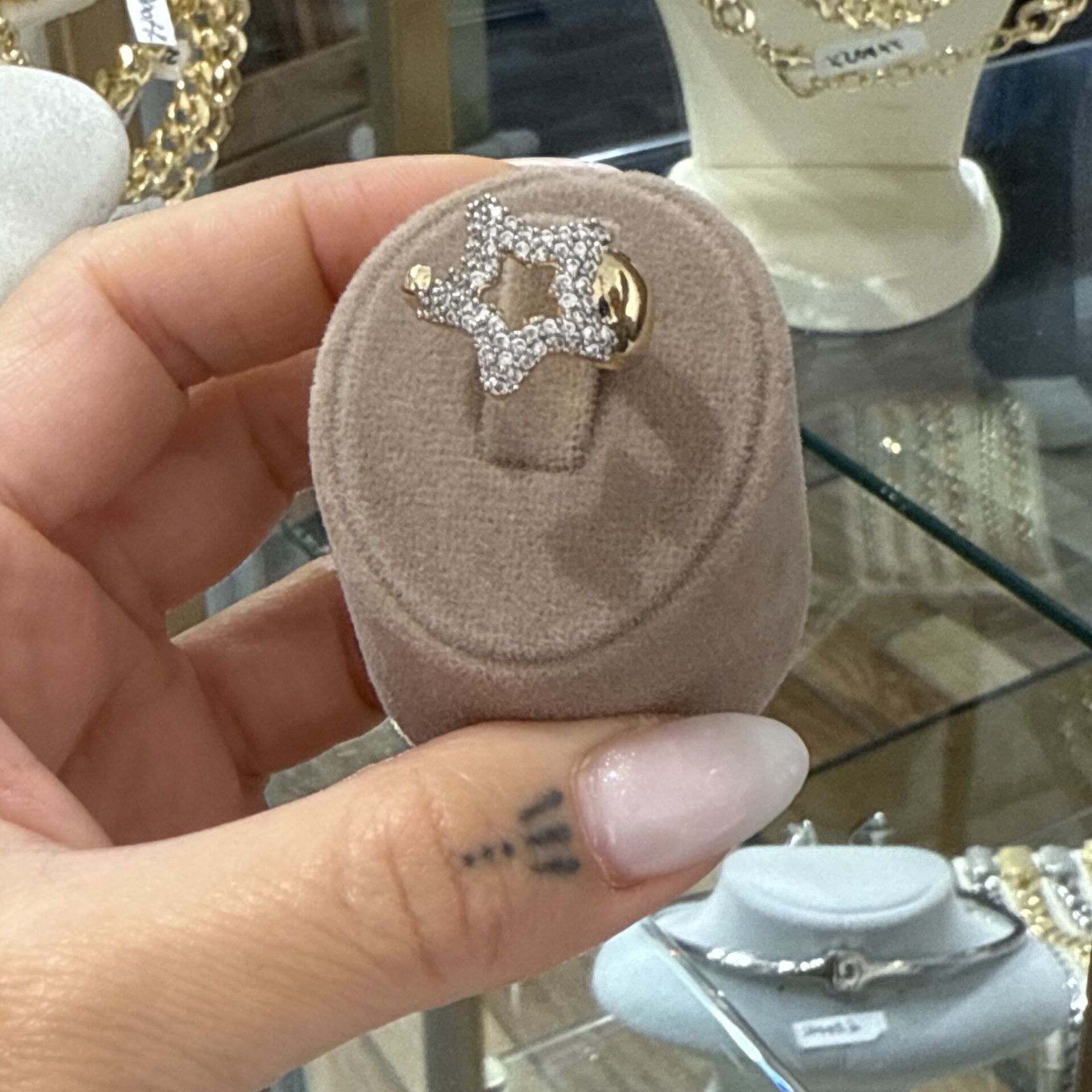 Luxx Yüzük