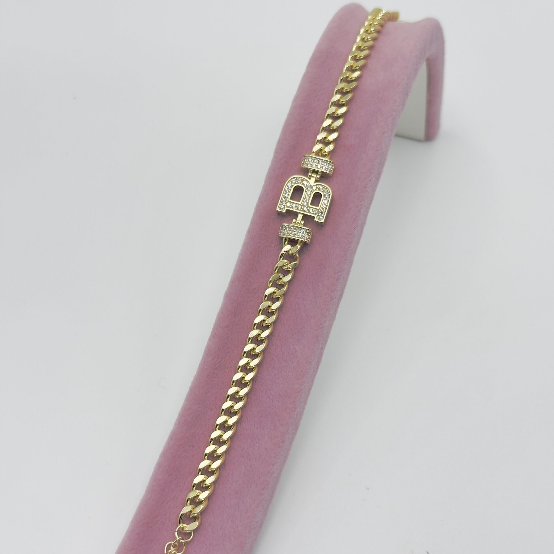 B Harfli Gold Bileklik