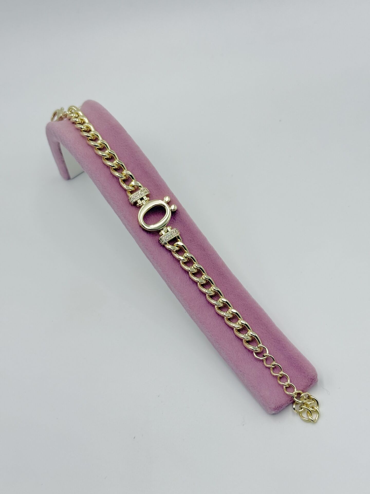 Ö Harfli Kalın Bileklik