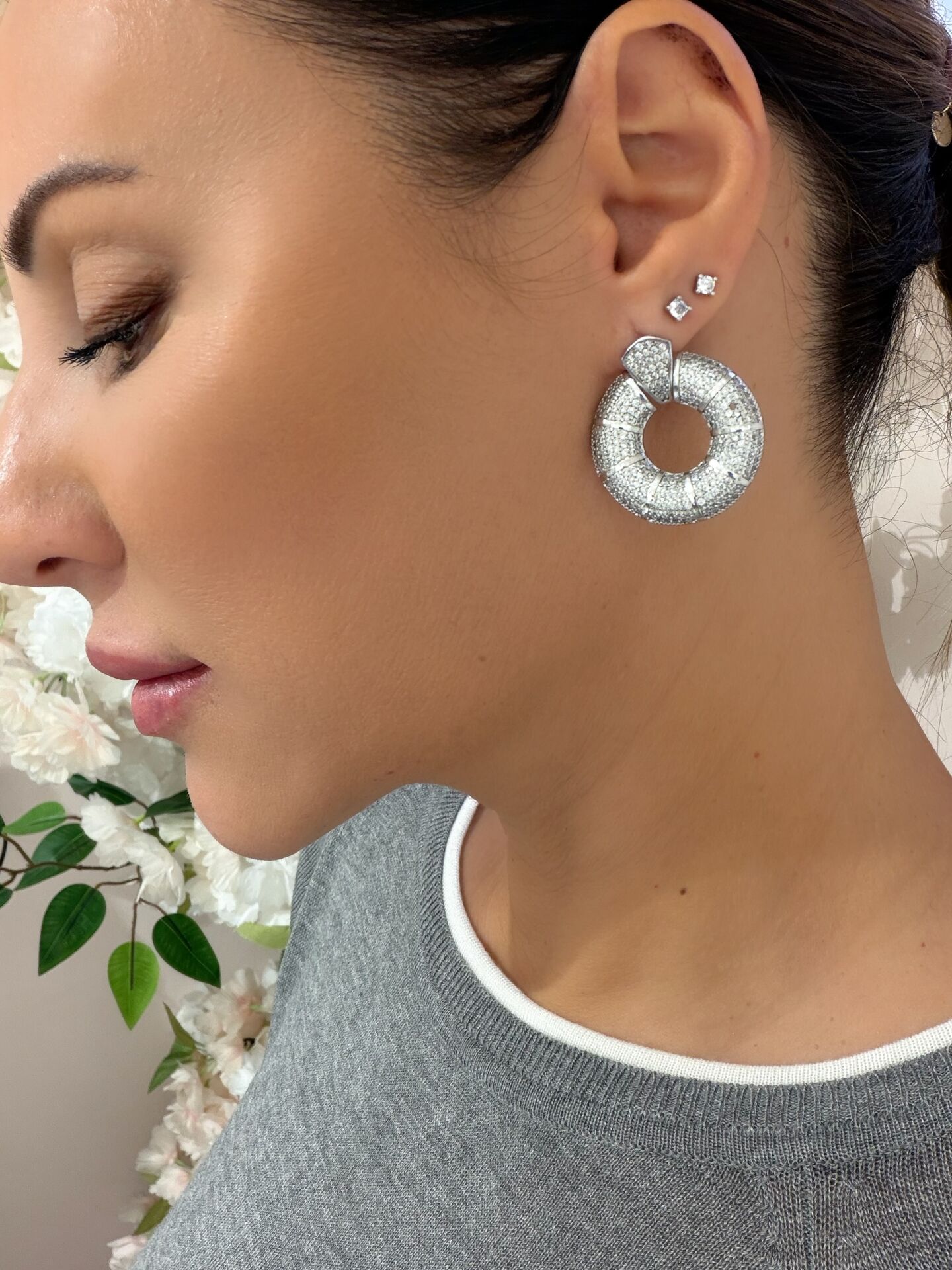 Elegant Serisi Halka Taşlı Küpe