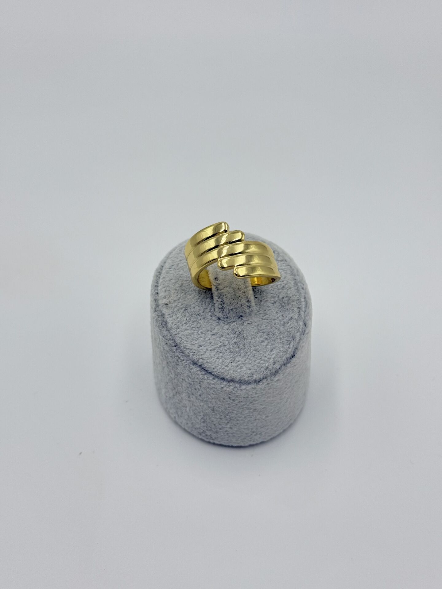 Pansy Gold Şeritli Yüzük
