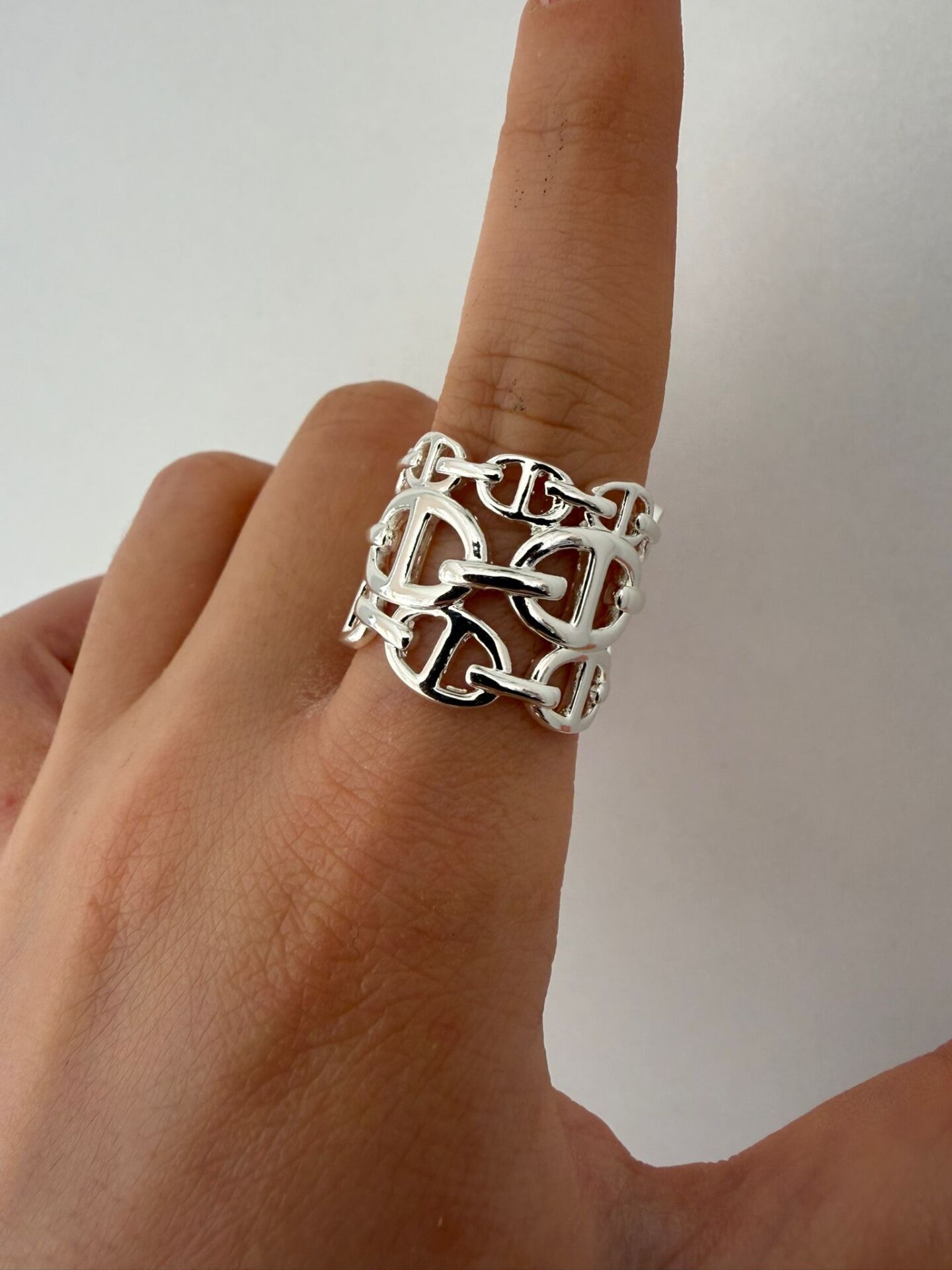 Gümüş Rengi 3 sıralı Herme Yüzük