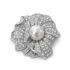 Gül yaprağı  incili Broş