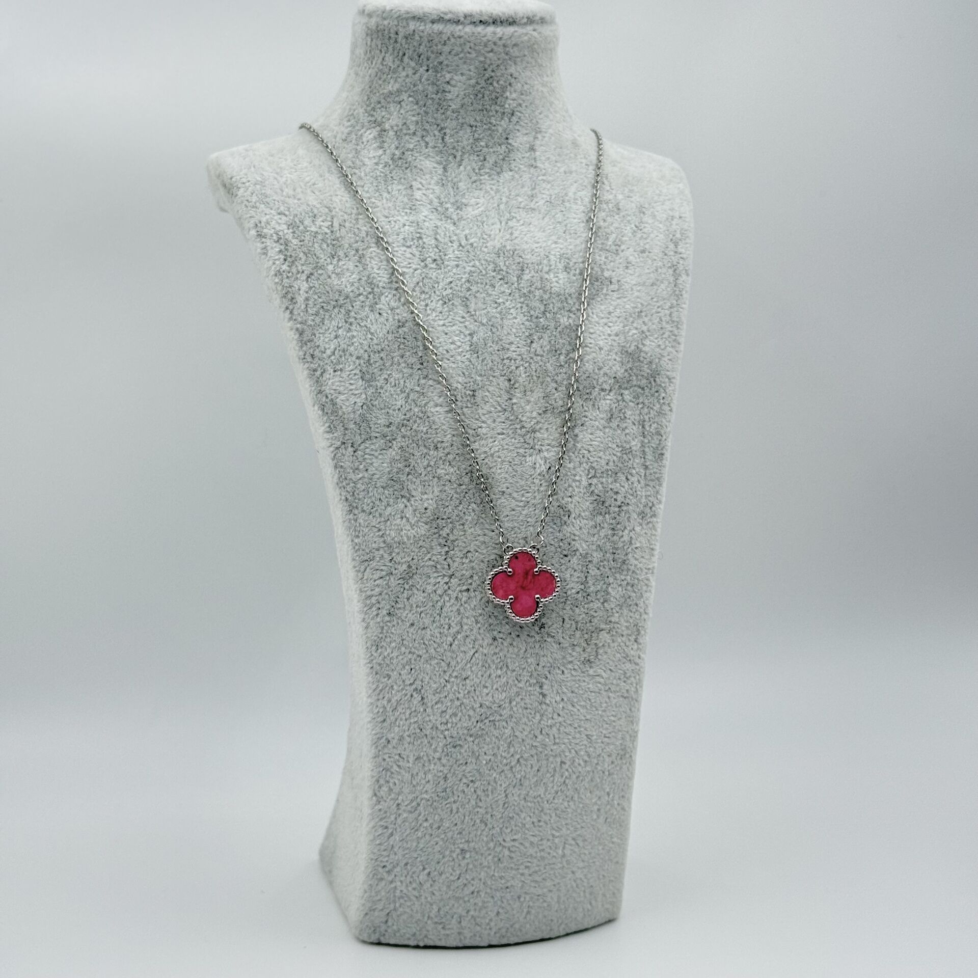 Yonca Pembe Kolye Gümüş Pembe