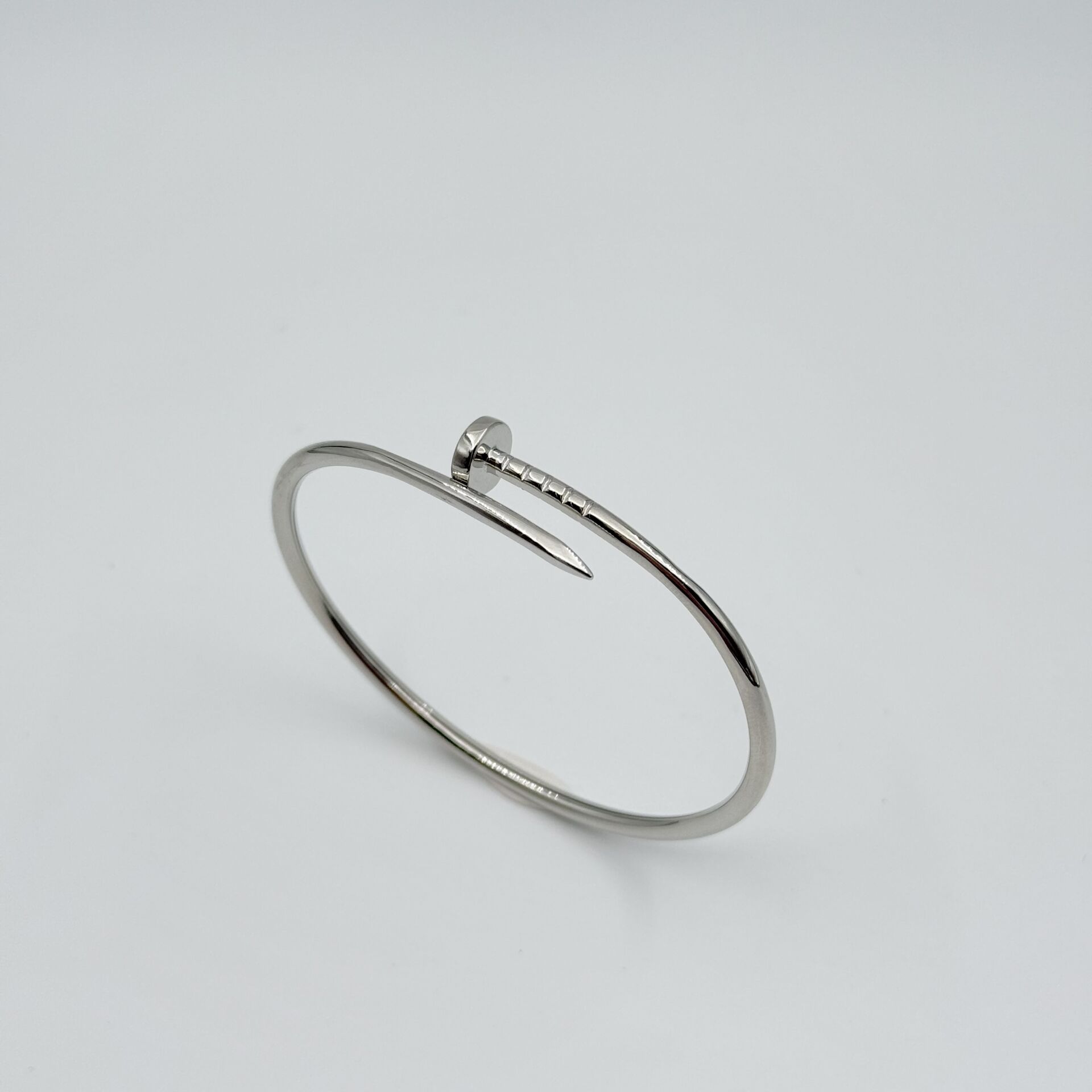 Carti İnce Model Çivi Bileklik