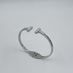 Tiff Gümüş Taşlı Kelepçe