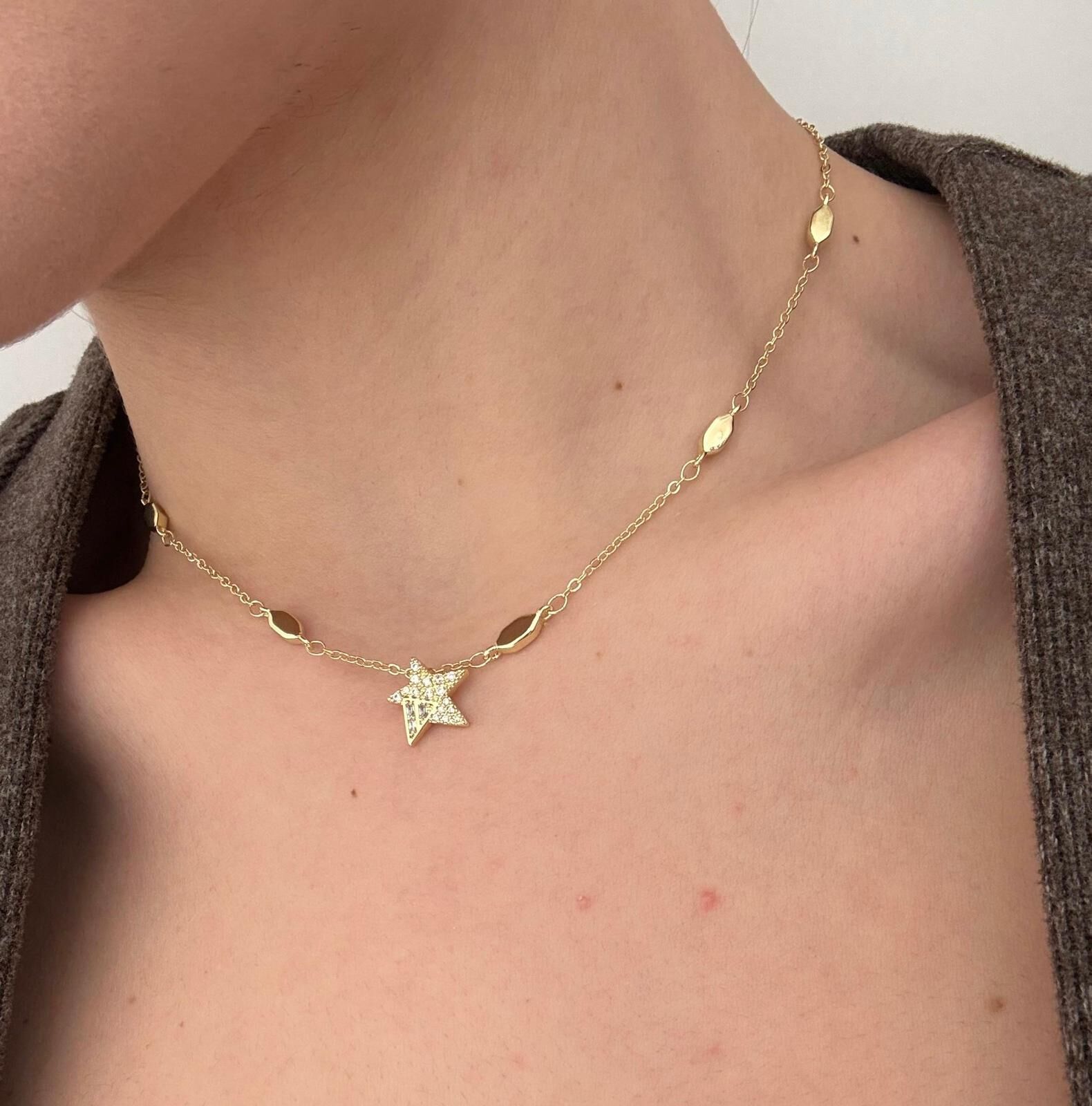 Stella Gold Renk Kolye