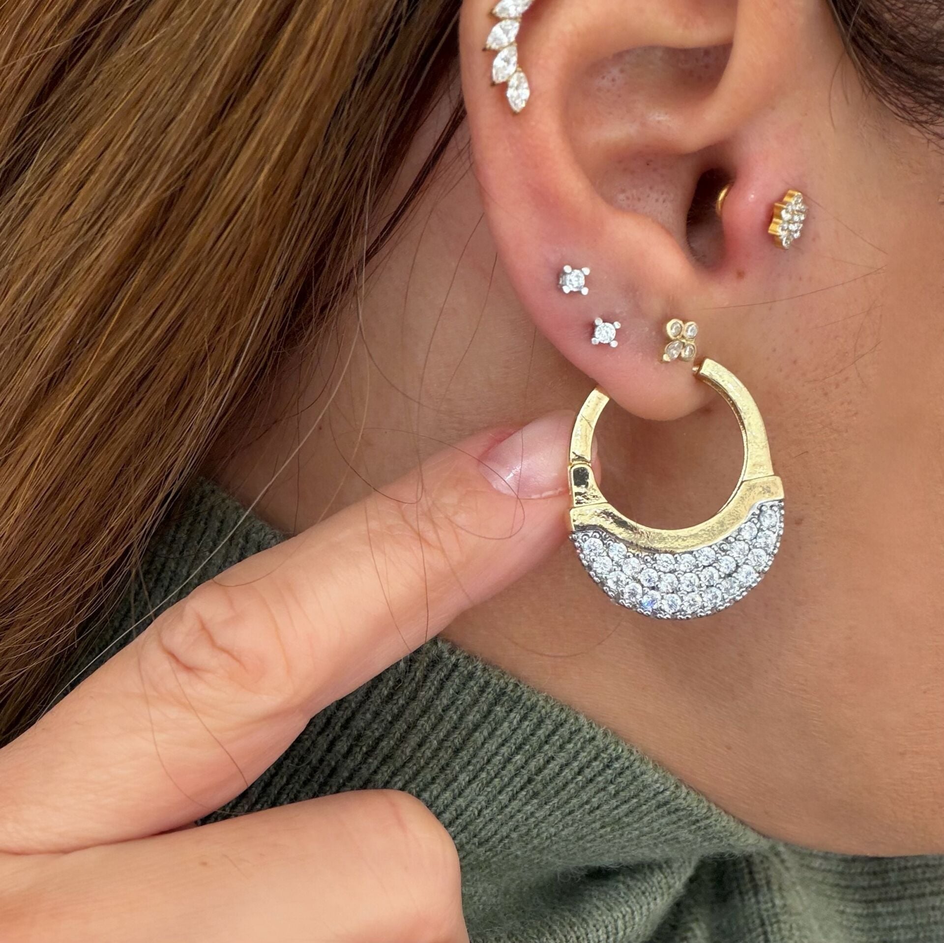 Clementine Taşlı Gold Renk Küpe