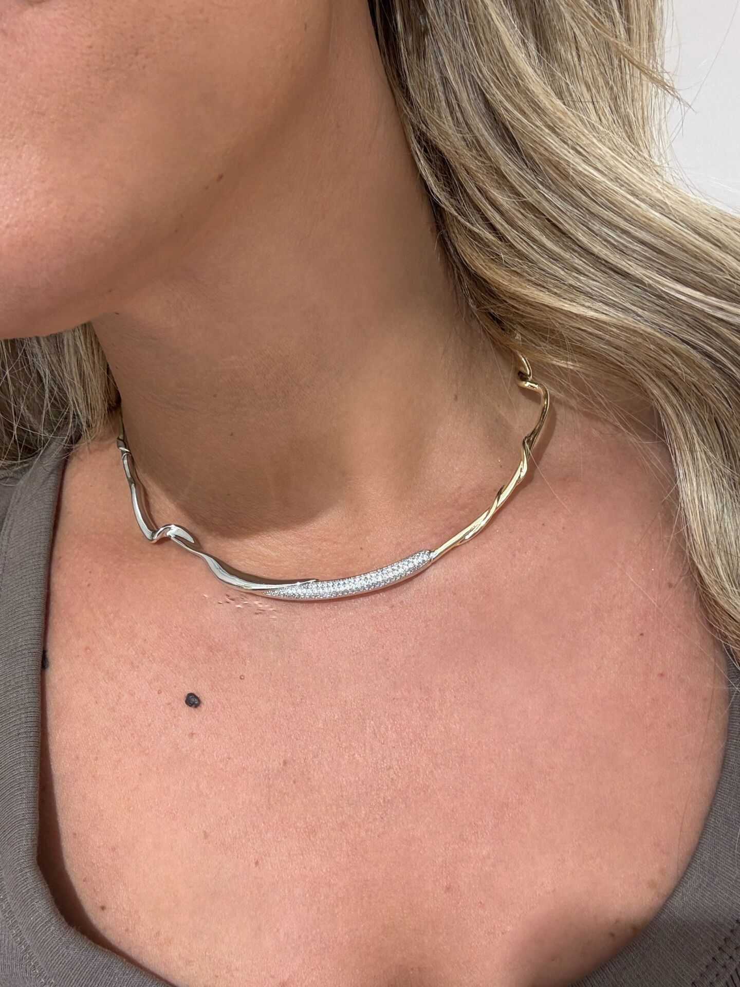 Camelie Gold Taşlı Choker