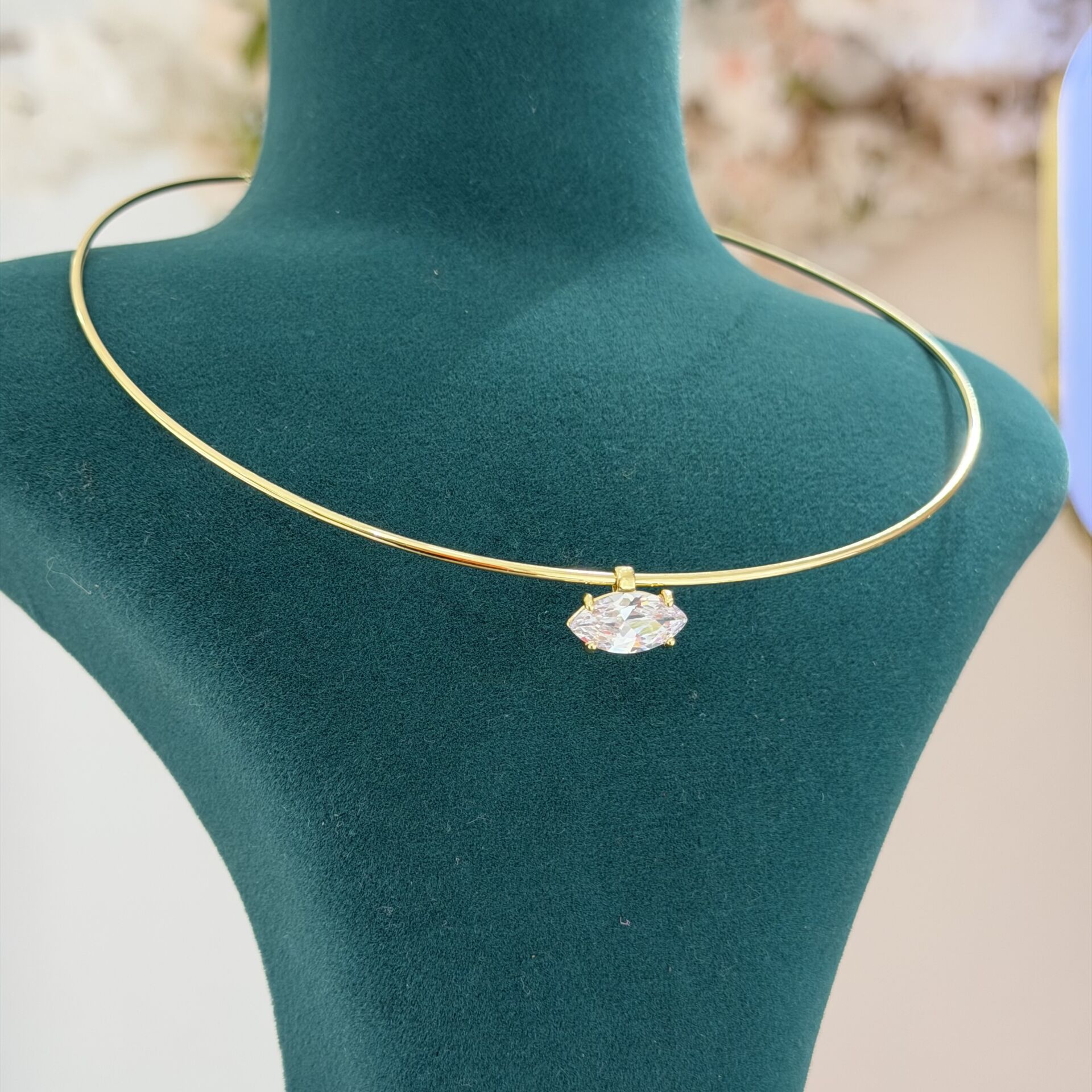 Markiz Kesim Gold Rengi Chooker