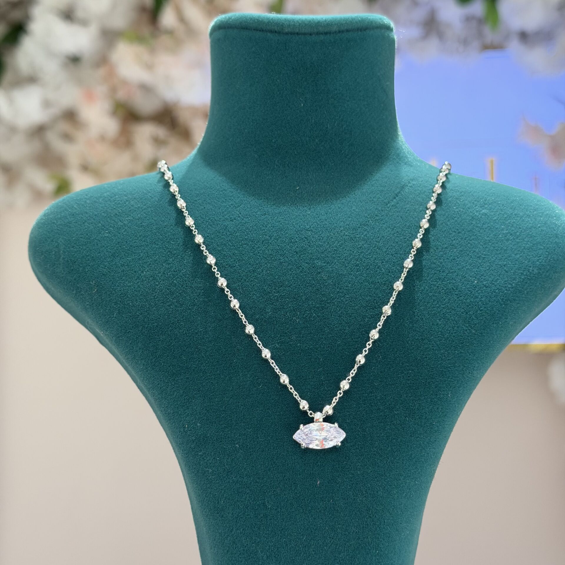 Markiz Kesim Full Topçuk Zincirli Gümüş Rengi Kolye