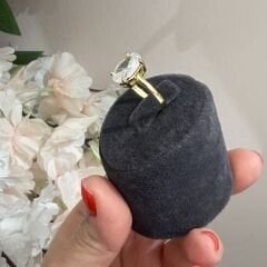 Oval kesim Luna Gold Tek Taş Yüzük