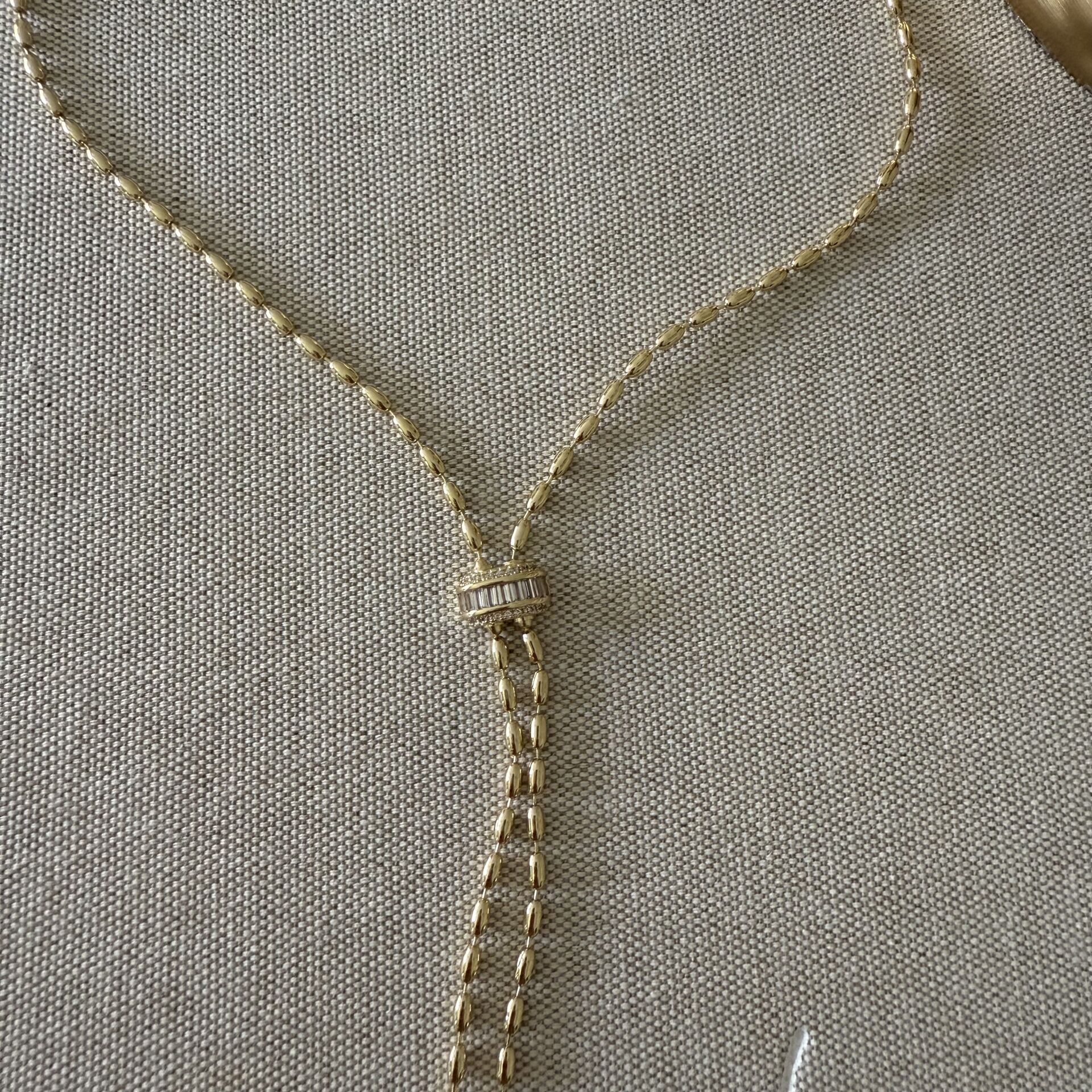 Şeffaf Taşlı Y Kolye