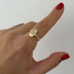 Fatma Anamızın Eli Yüzük