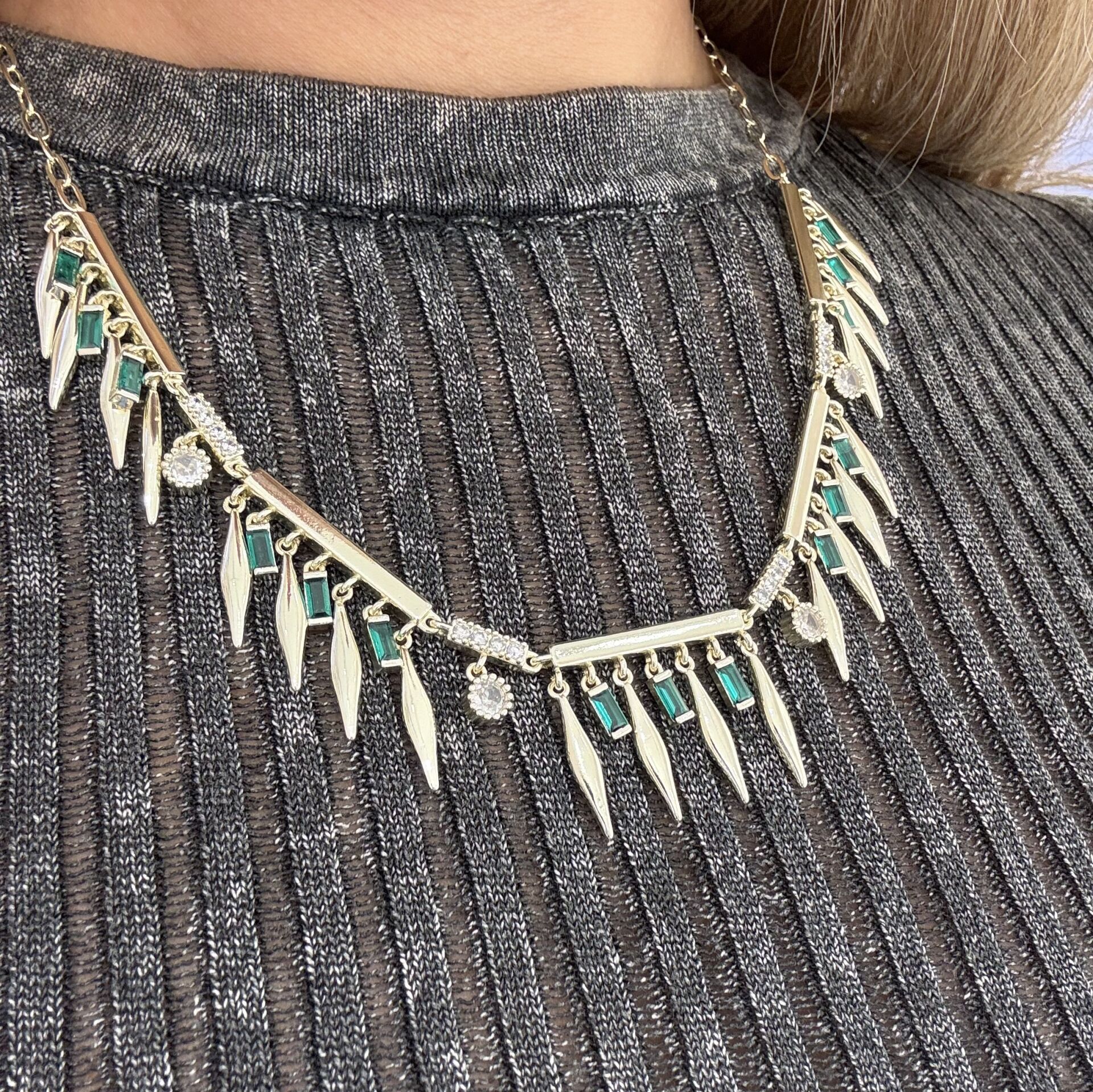 Larinn Yeşil Taşlı Kolye