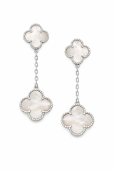 2 yoncalı beyaz sedefli gümüş rengi küpe