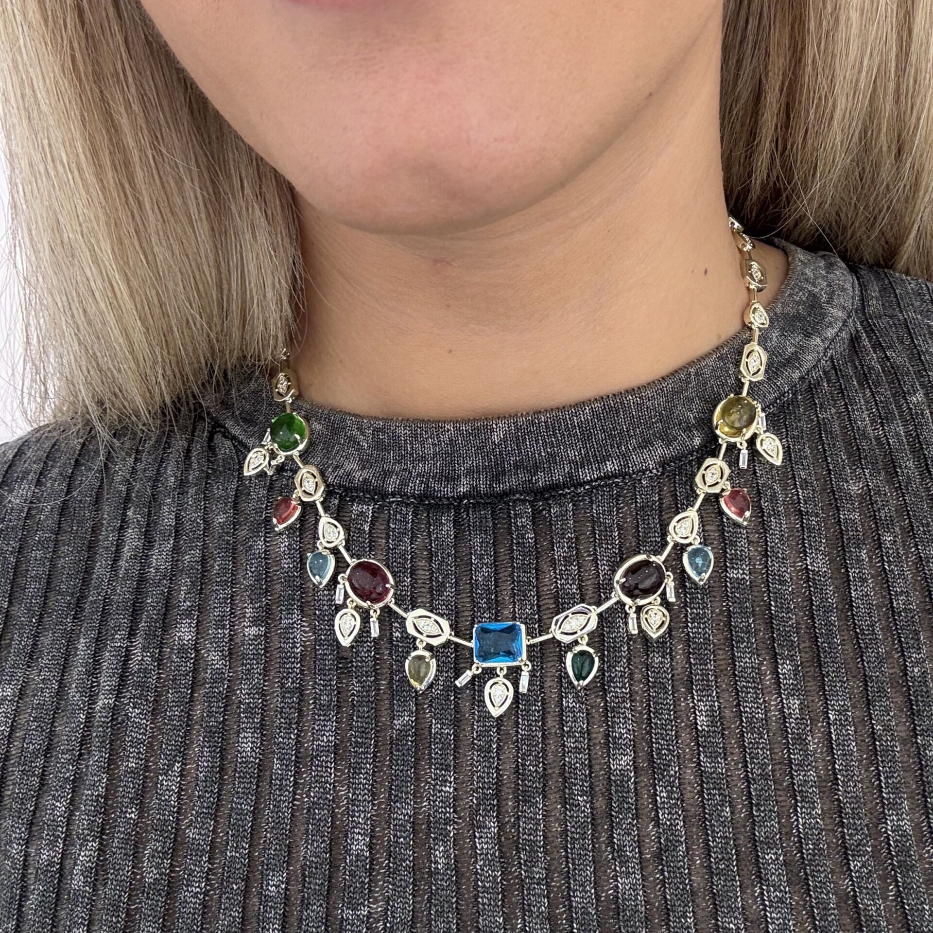 Vivien Çok Renkli Kolye