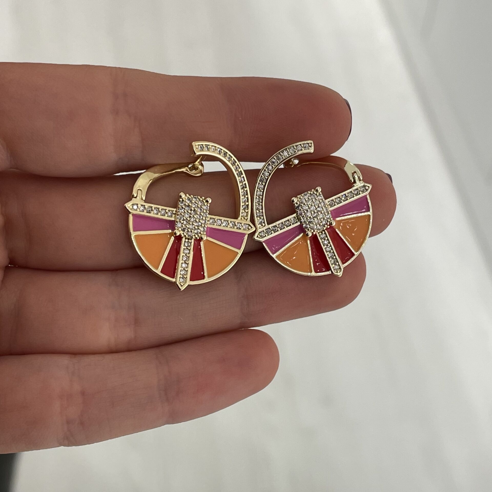 Claudia taşlı küpe