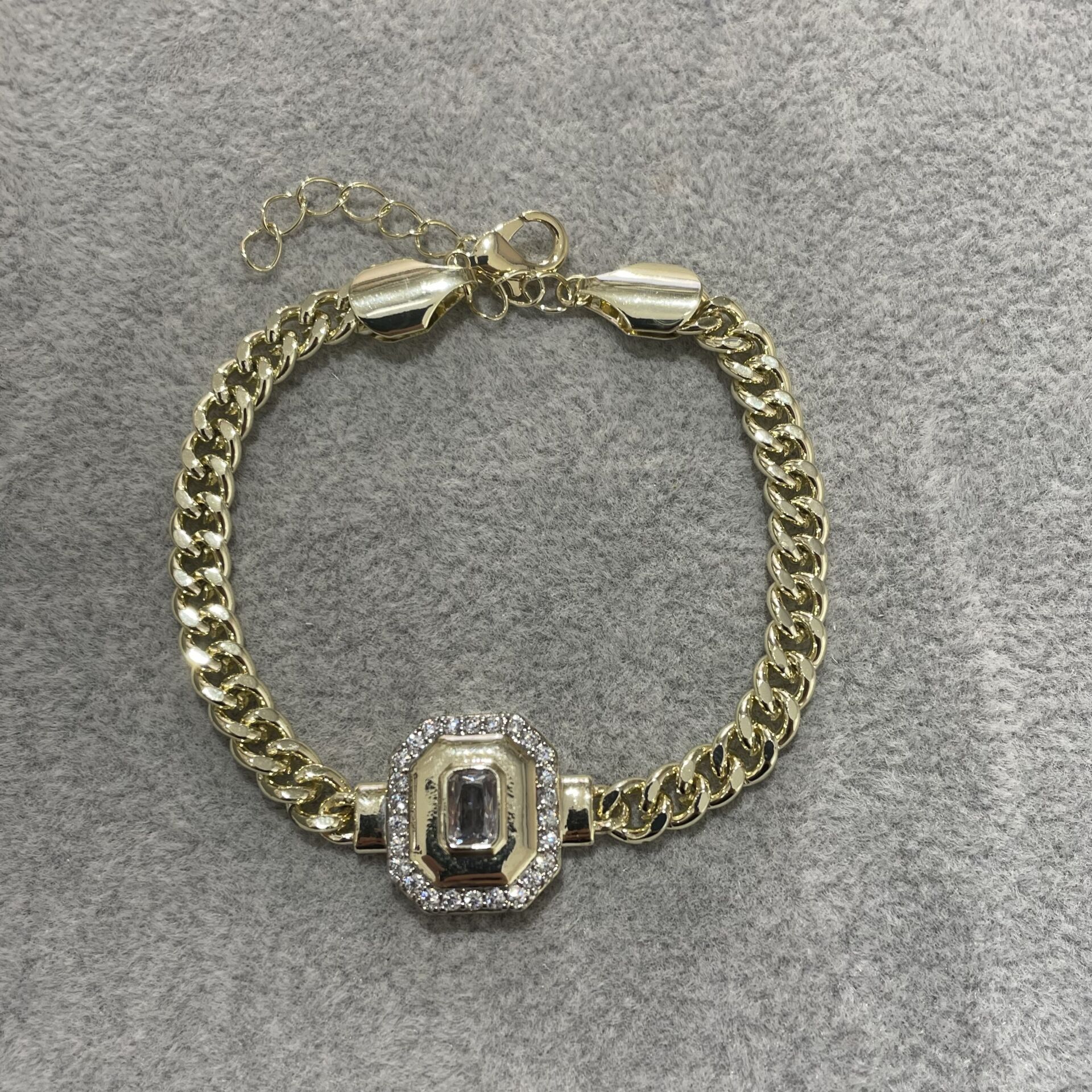 Sabrina taşlı bileklik