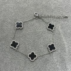 Ella taşlı bileklik