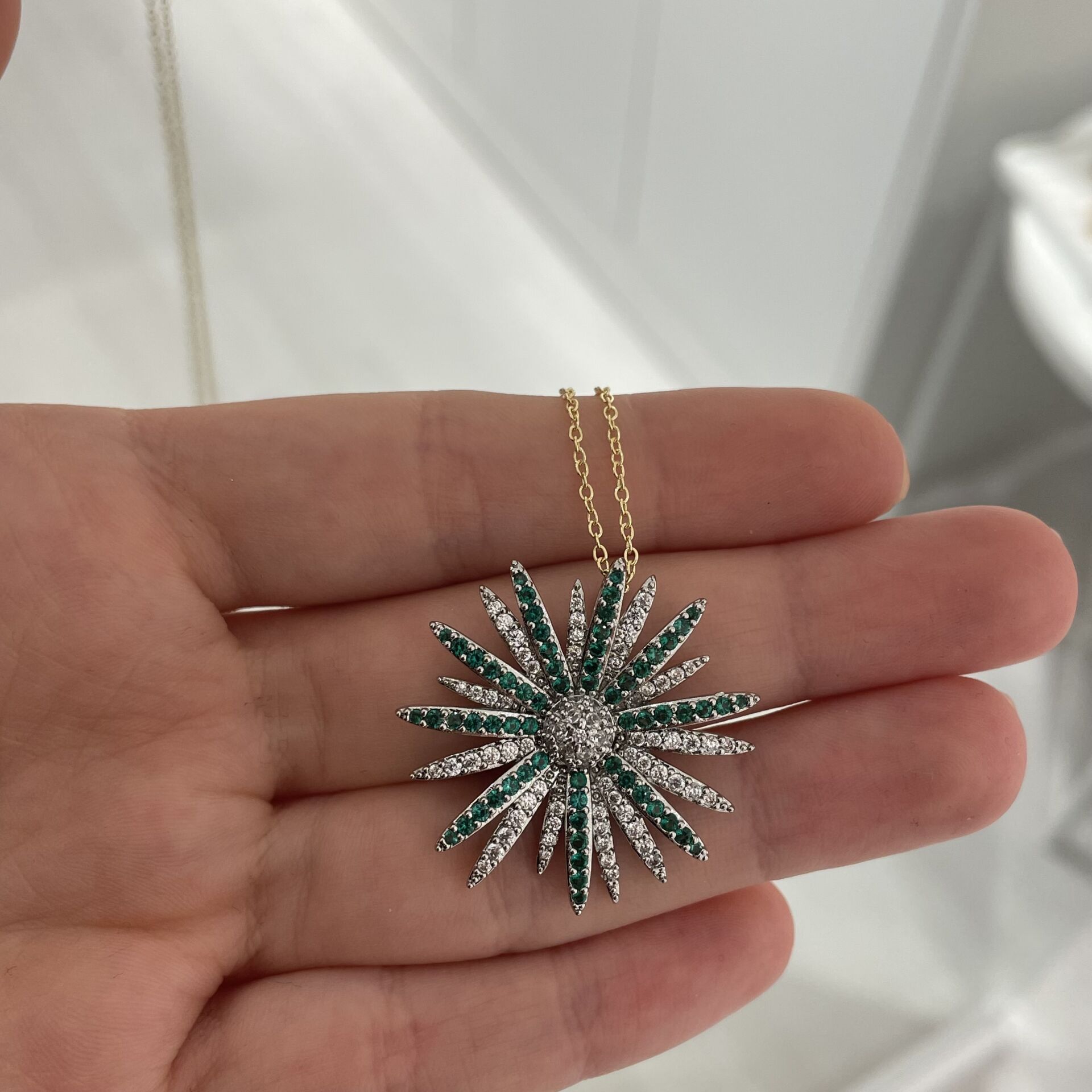 Carmen taşlı kolye