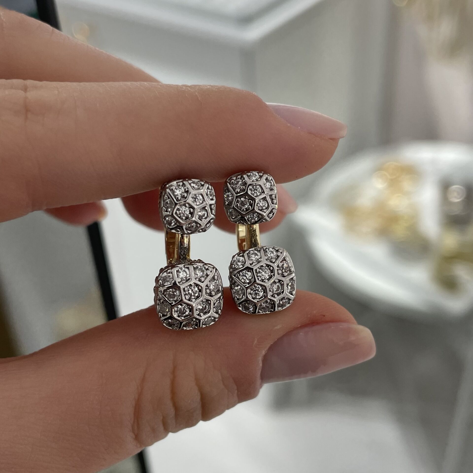 Lauren taşlı küpe