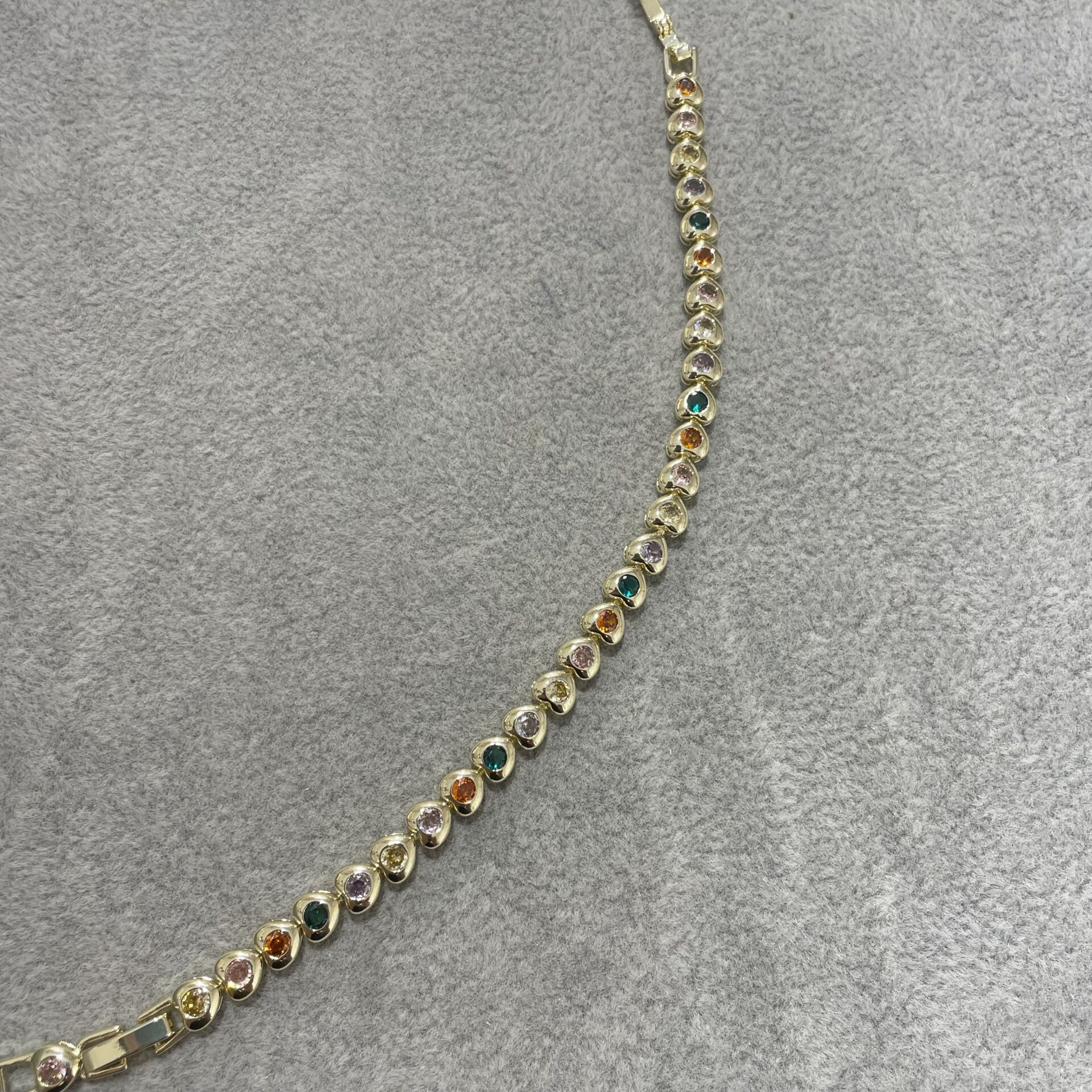 Luna taşlı bileklik