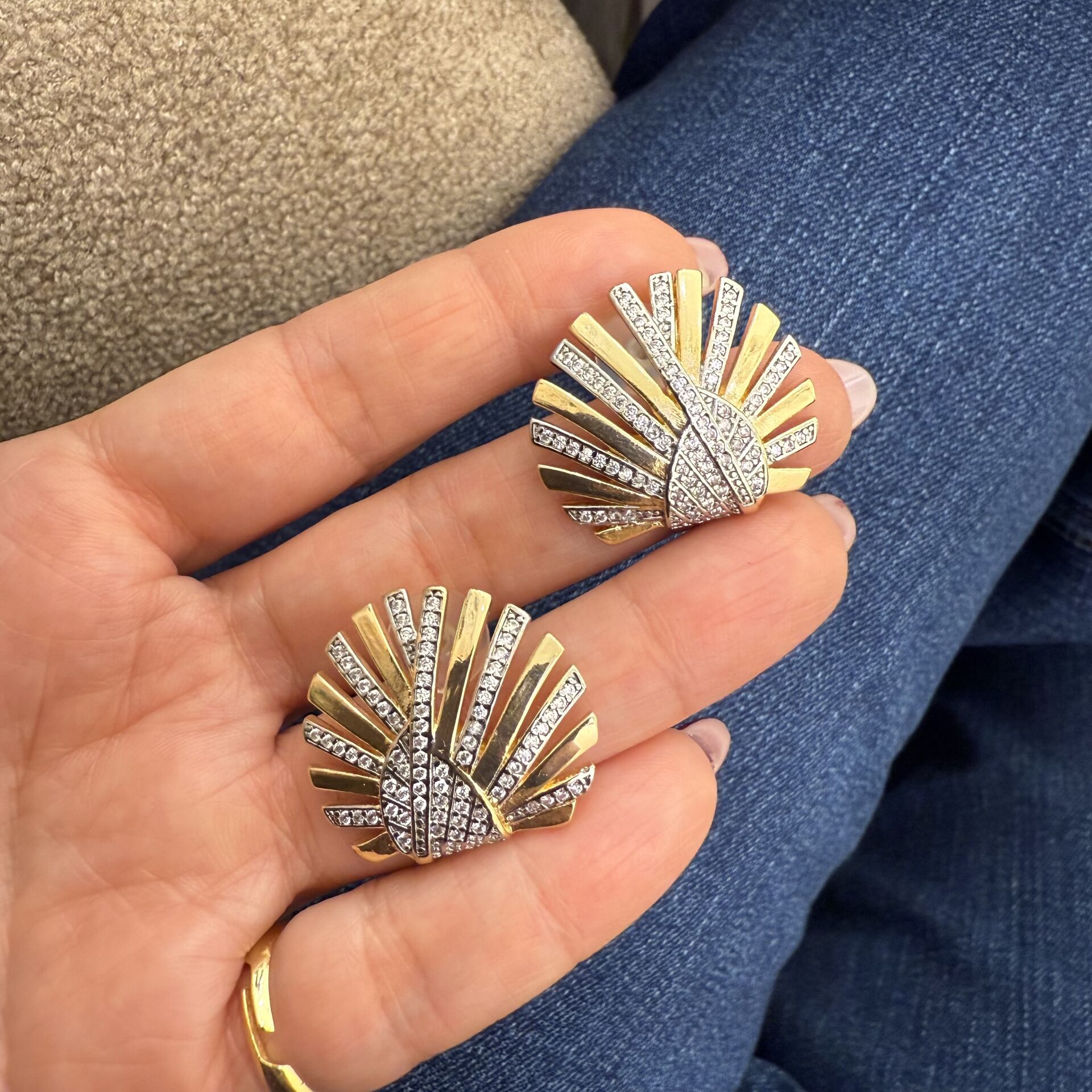 Lilian Gold Taşlı Küpe